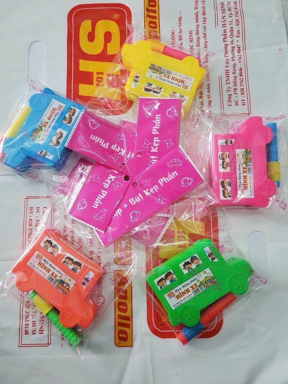 HS Bút kẹp phấn + Hộp ( Hình Bướm, Hình Voi, Hình Cá, Hello Kitty)