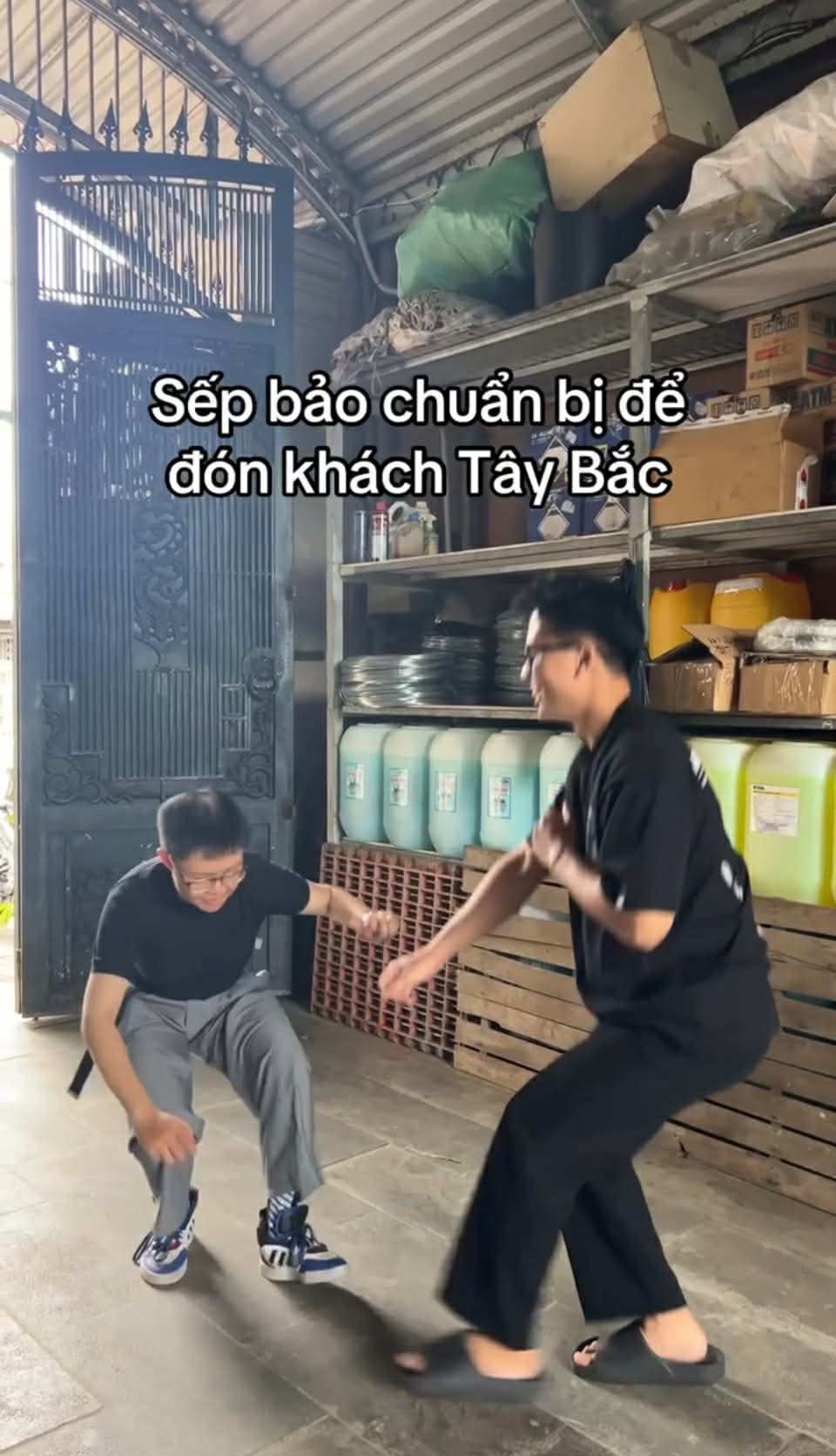 [NHẠT CÙNG INSUMART] SẾP BẢO CHUẨN BỊ ĐỂ ĐÓN KHÁCH TÂY BẮC