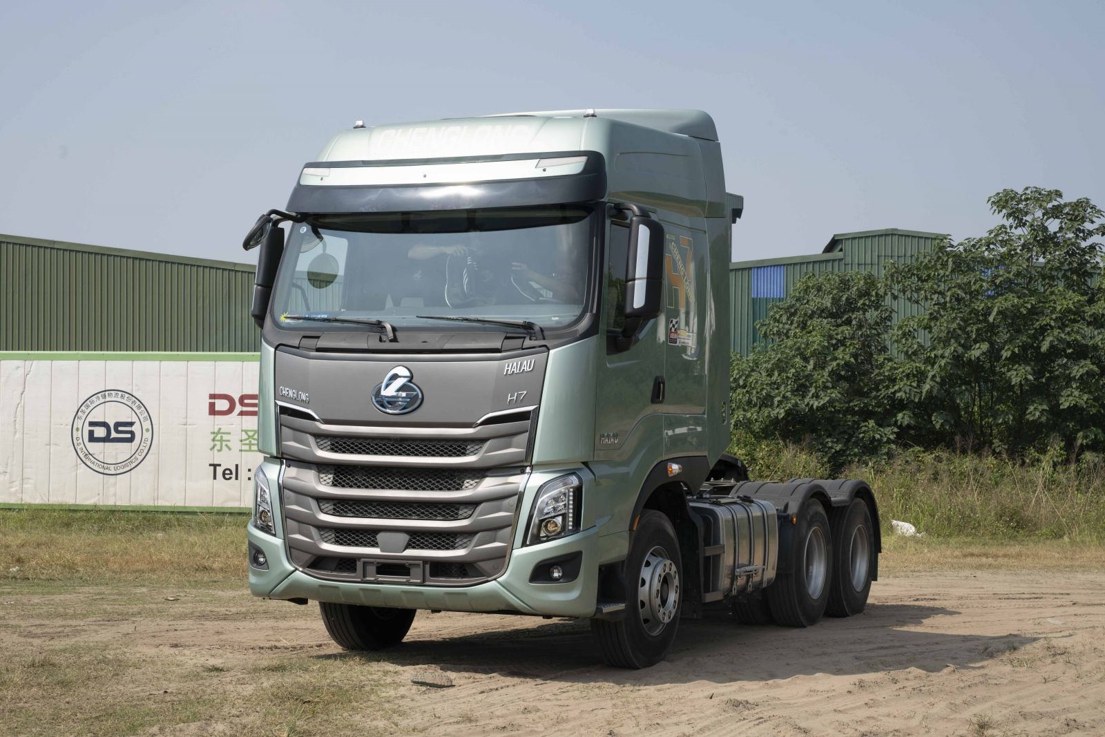 Đầu kéo ChengLong H7 410HP