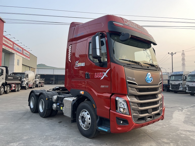 Đầu Kéo Chenglong LUXX 445HP – Đường Trường