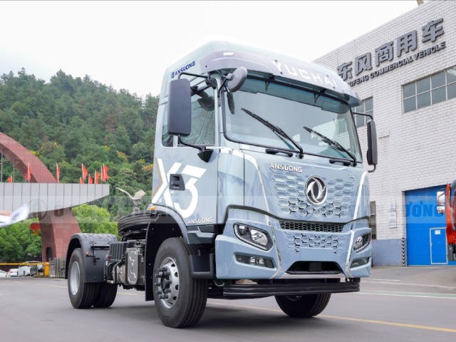 Đầu kéo DONGFENG X3