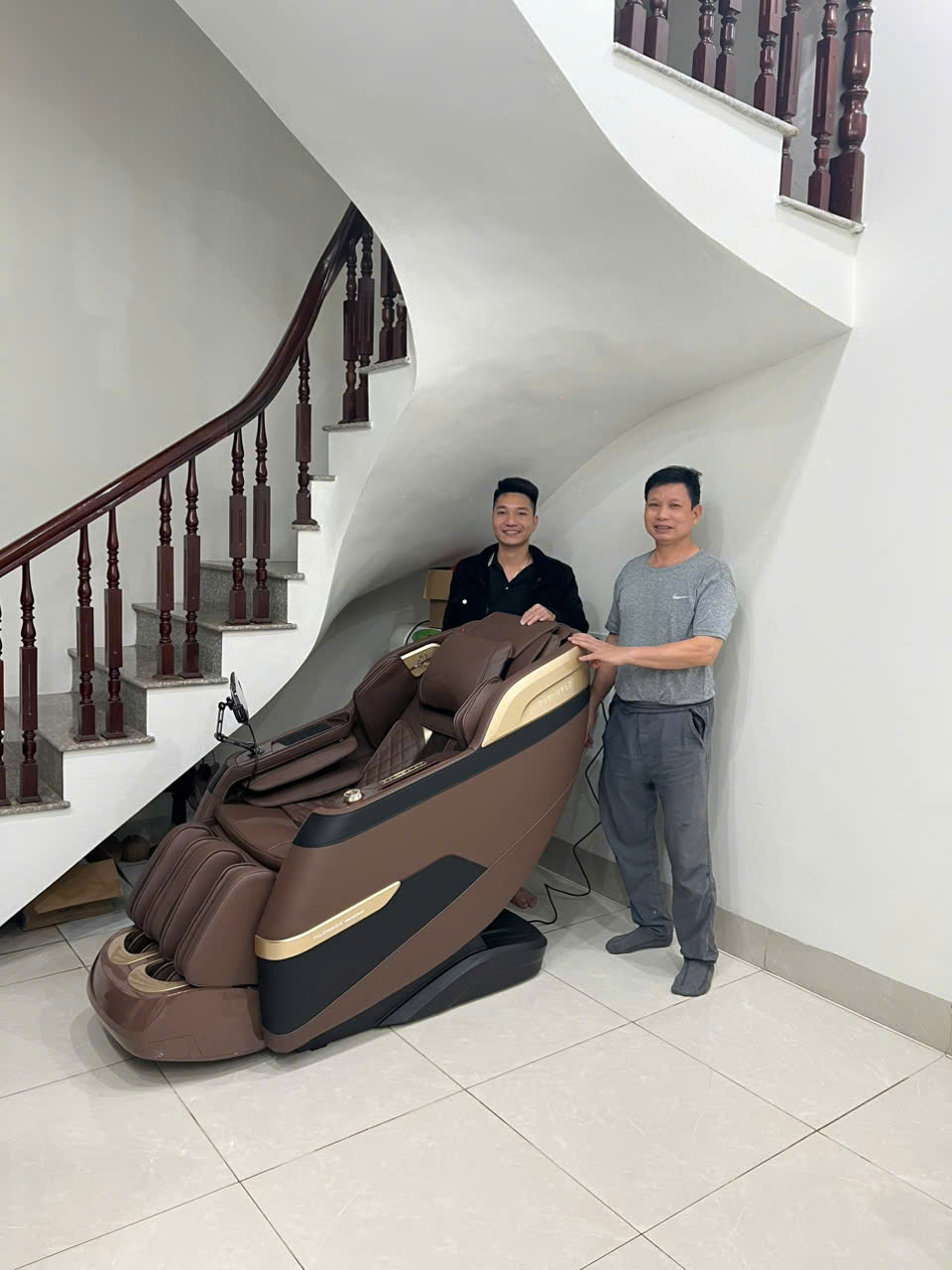 Xin cảm ơn gia đình cô Tuyết đã tin tưởng ủng hộ thegioighemassage