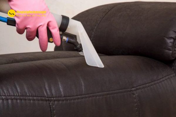 Vệ sinh ghế massage