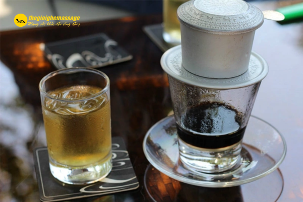 Không nên sử dụng chất kích thích như rượu bia, cà phê sau khi massage