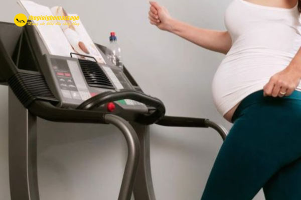 Gợi ý bài tập máy chạy bộ an toàn cho mẹ bầu