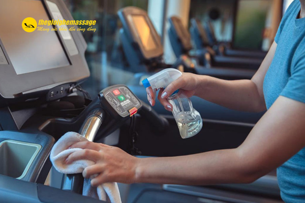 Vì sao cần vệ sinh máy chạy bộ thường xuyên?