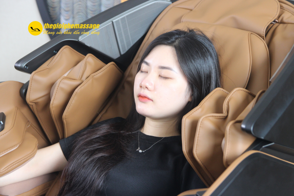 Trải nghiệm ghế massage giúp cảm nhận rõ hiệu quả thực tế