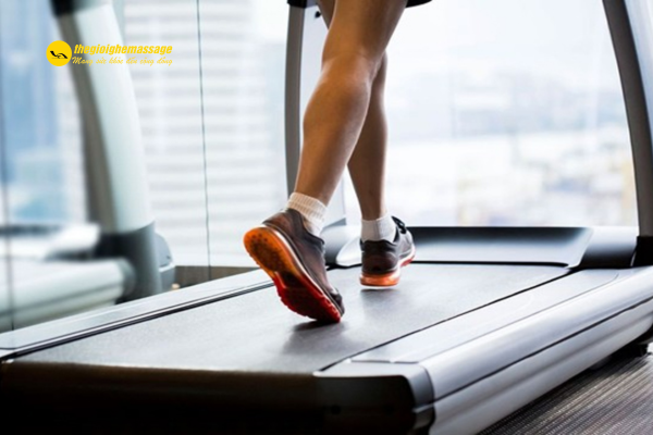 Đi Bộ Nhanh Trên Máy Chạy Bộ