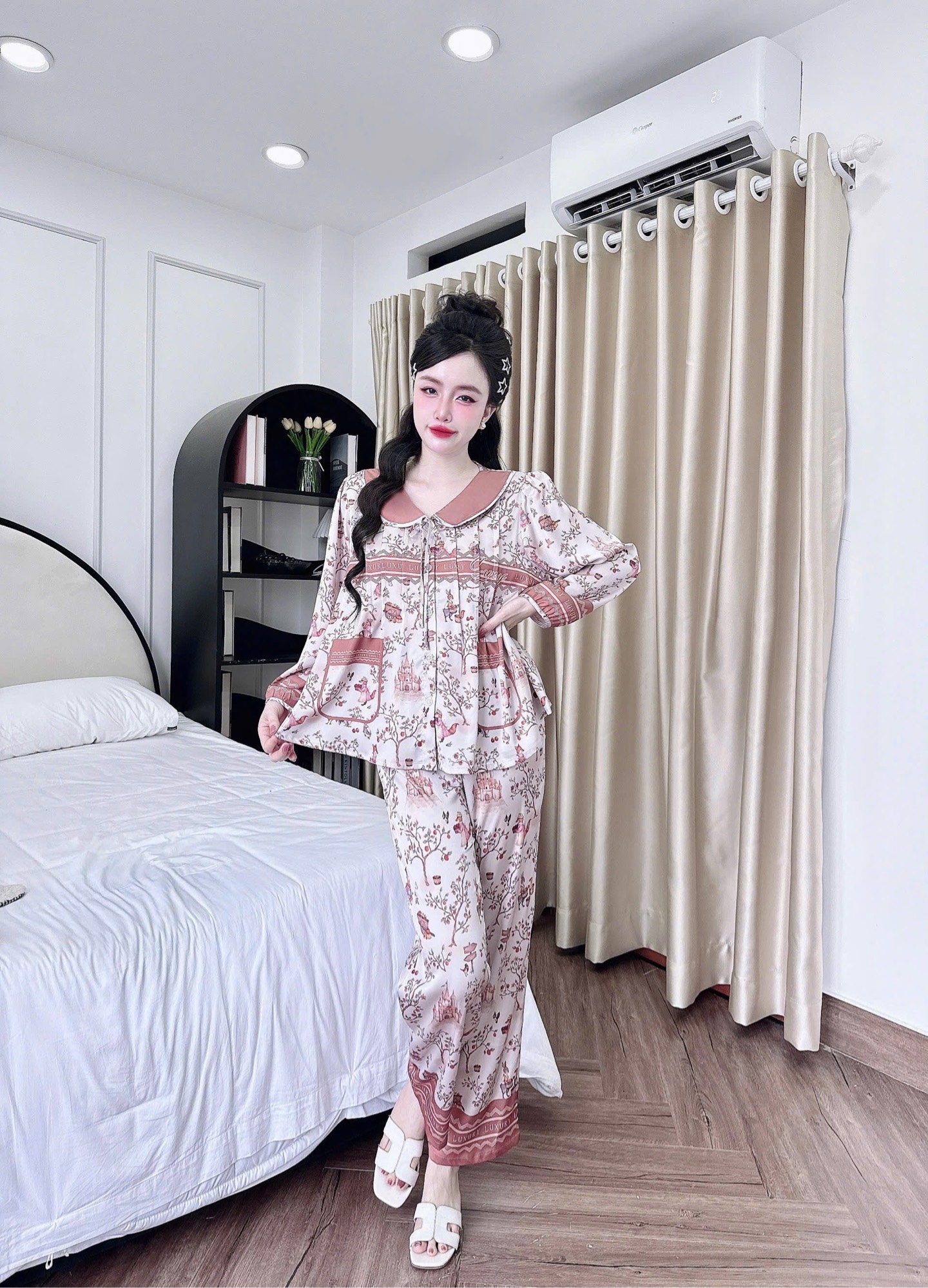 Bộ lụa latin tay dài cổ lá sen tiểu thư