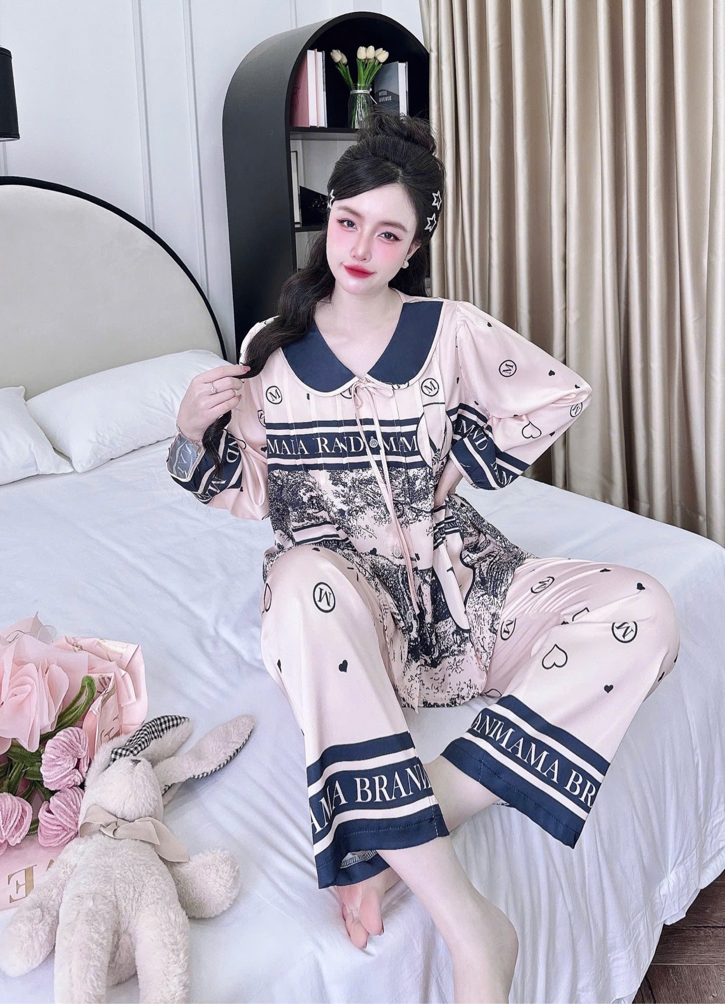 Bộ lụa latin tay dài cổ lá sen tiểu thư