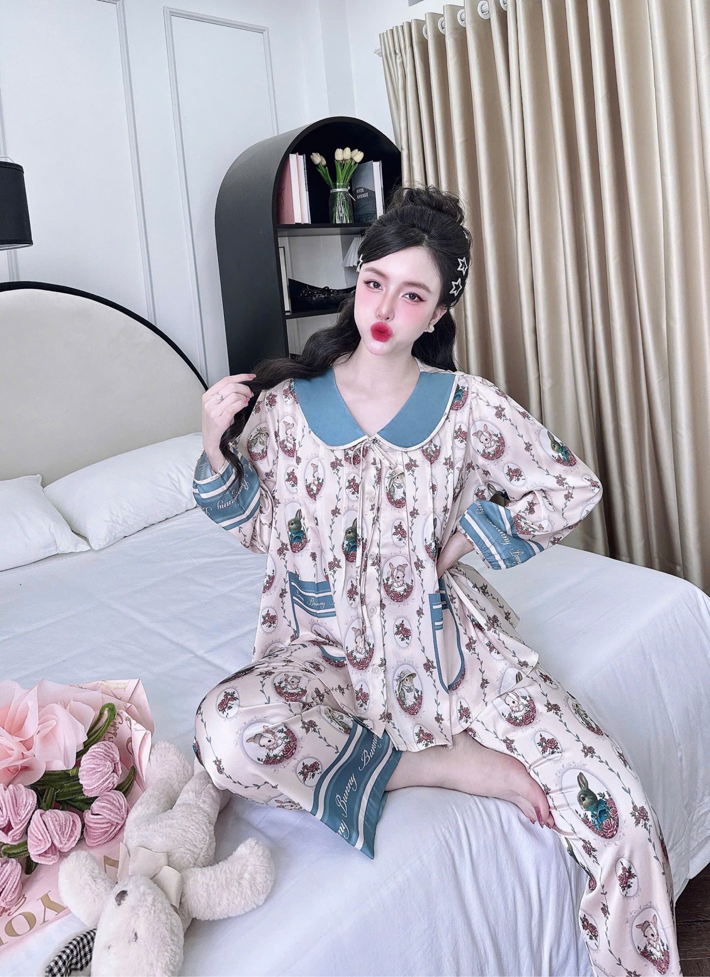 Bộ lụa latin tay dài cổ lá sen tiểu thư