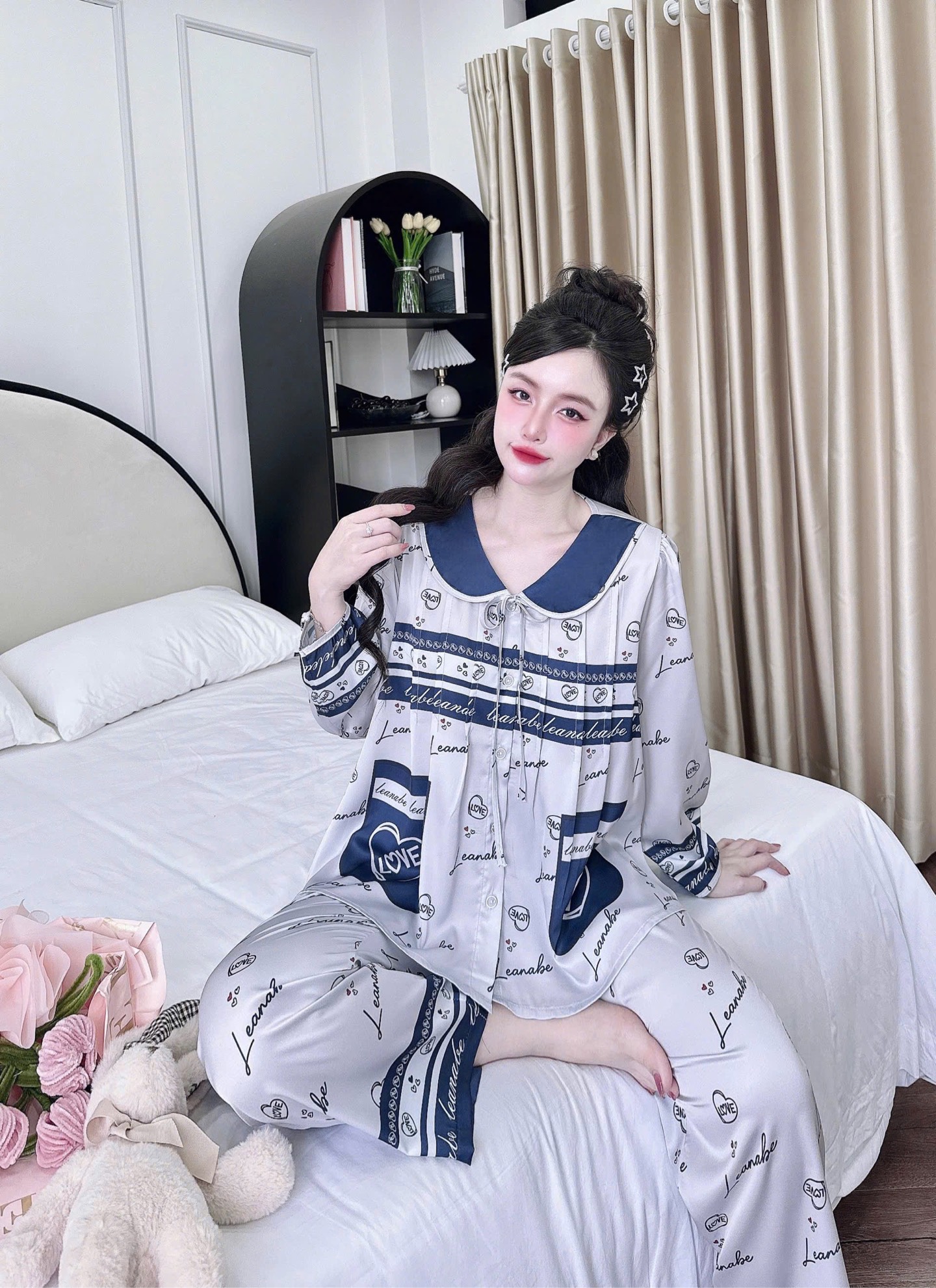 Bộ lụa latin tay dài cổ lá sen tiểu thư