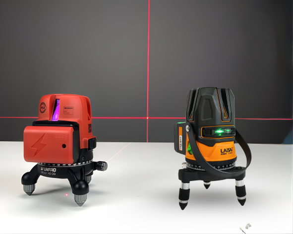 Máy bắn cos laser tia đỏ và tia xanh: Nên chọn loại nào?