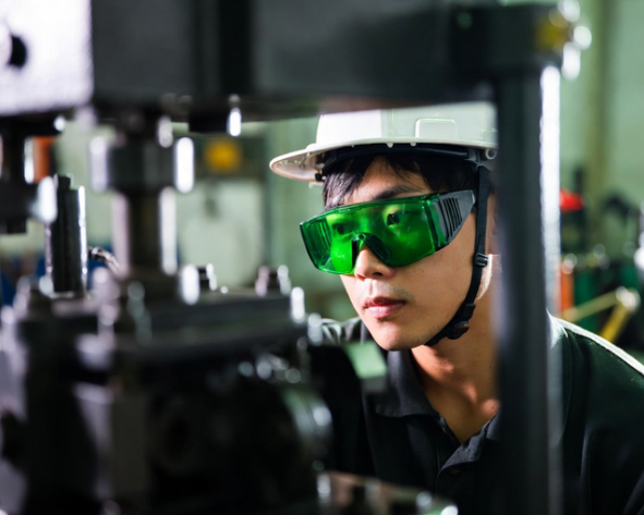 Cách Bảo Vệ Mắt Khi Sử Dụng Máy Cân Bằng Laser: Đừng Để 