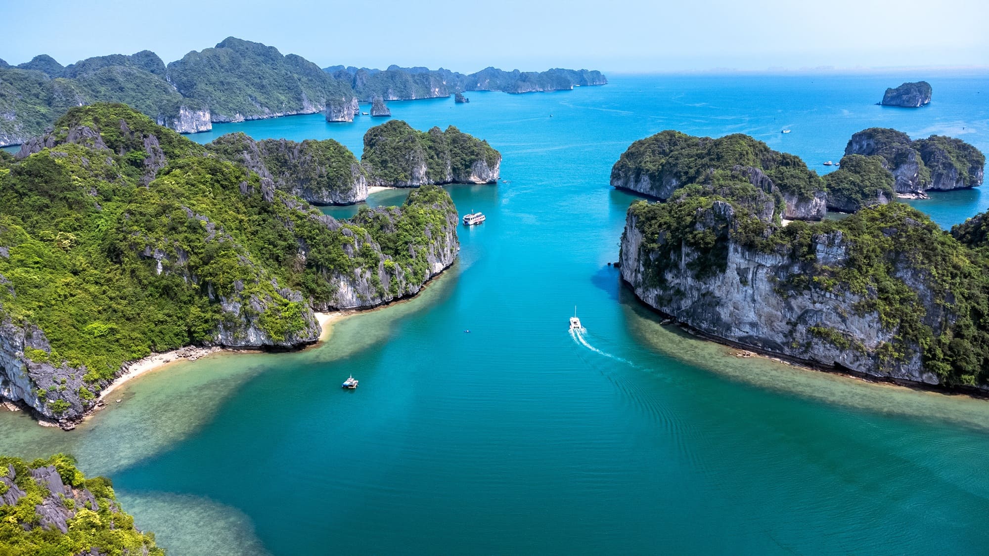 Lan Ha Bay vs Halong Bay: Difference & Which to Choose