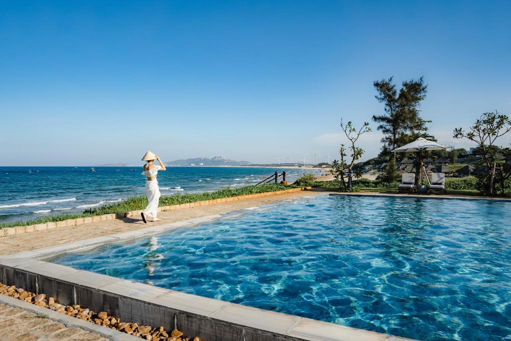 Voucher 2N1Đ Crown Retreat Quy Nhơn 4* | Bungalow view biển + 02 bữa ăn