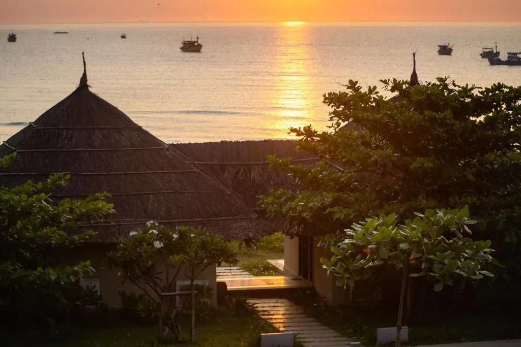 Deluxe Beach Front Bungalow