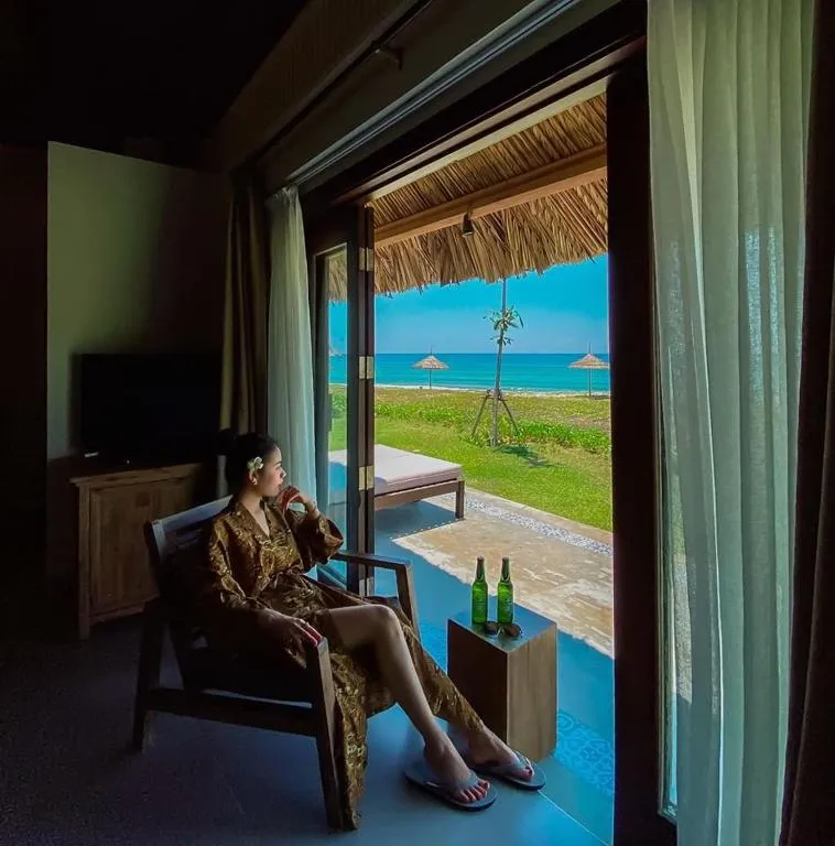 Deluxe Beach Front Bungalow