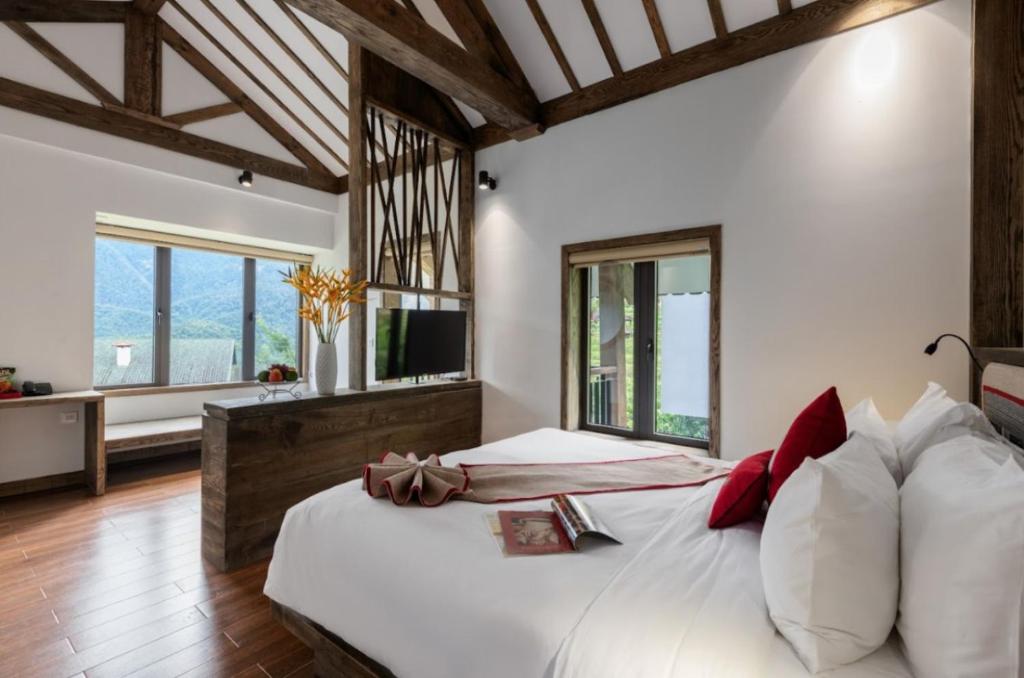 Combo 2N1Đ Sapa Cát Cát Hills Resort & Spa 5* | Xe khứ hồi từ Hà Nội + Ăn sáng + Phòng Superior