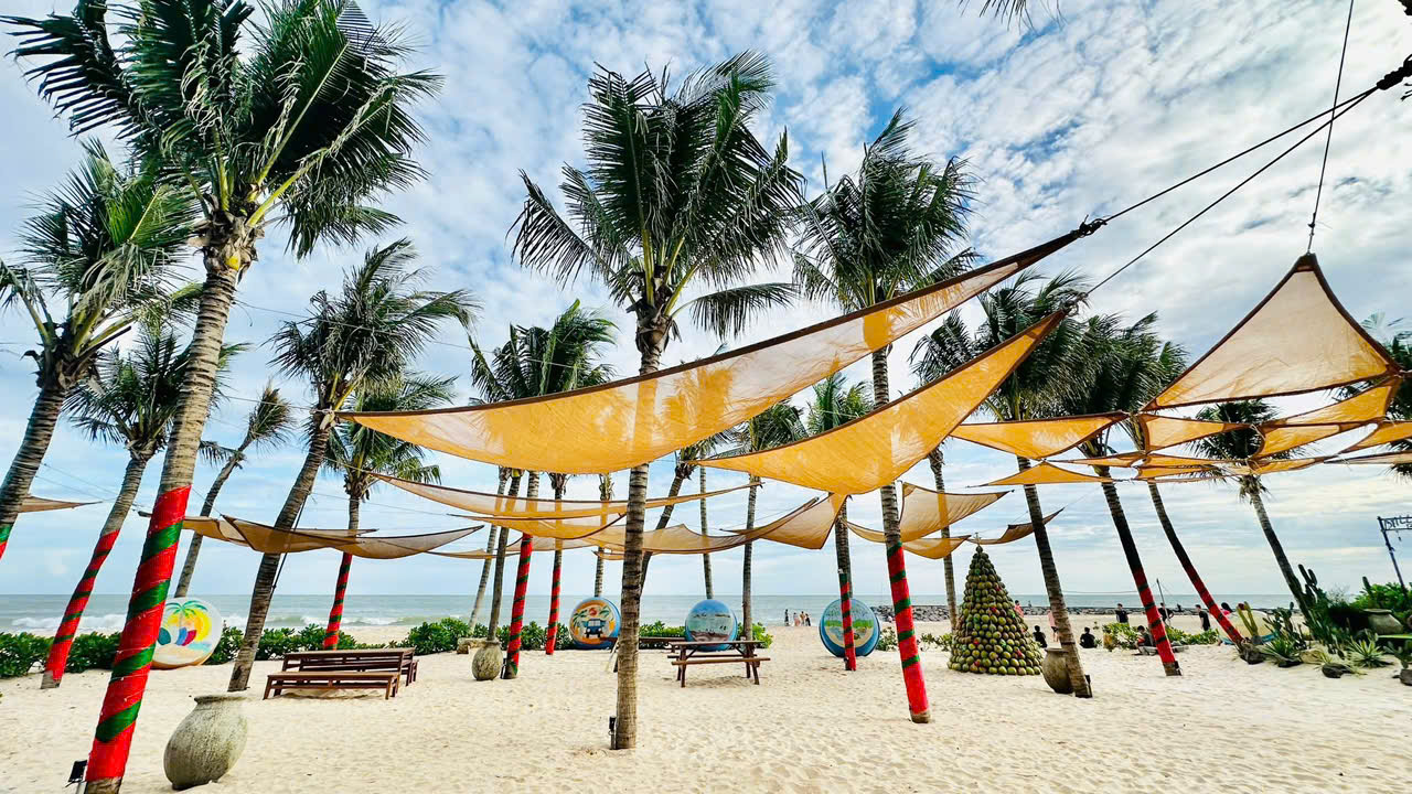 Lưới Che Nắng Cho Resort – Giải Pháp Tạo Không Gian Nghỉ Dưỡng Sang Trọng