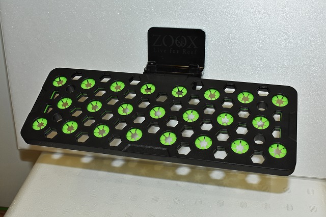 GIÁ ĐỠ FRAG SAN HÔ NAM CHÂM ZOOX CORAL FRAG PRO