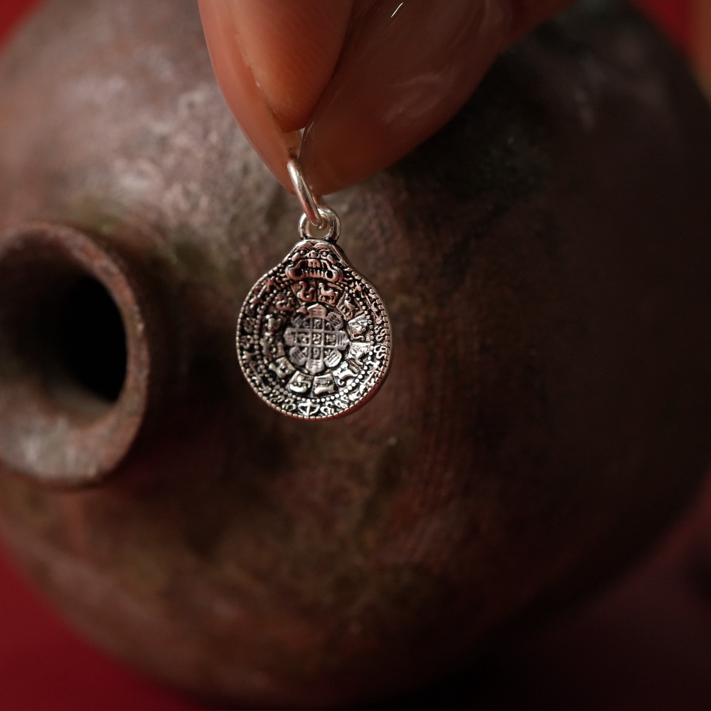 Charm bạc cửu cung