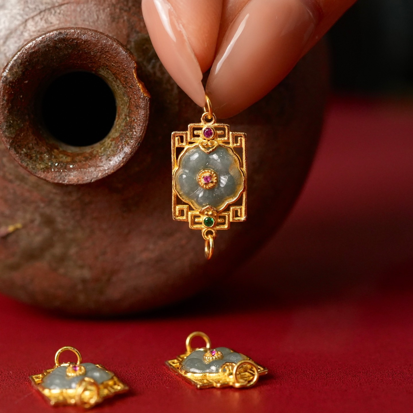 Charm hoa ngọc viền bạc khoá 2 đầu