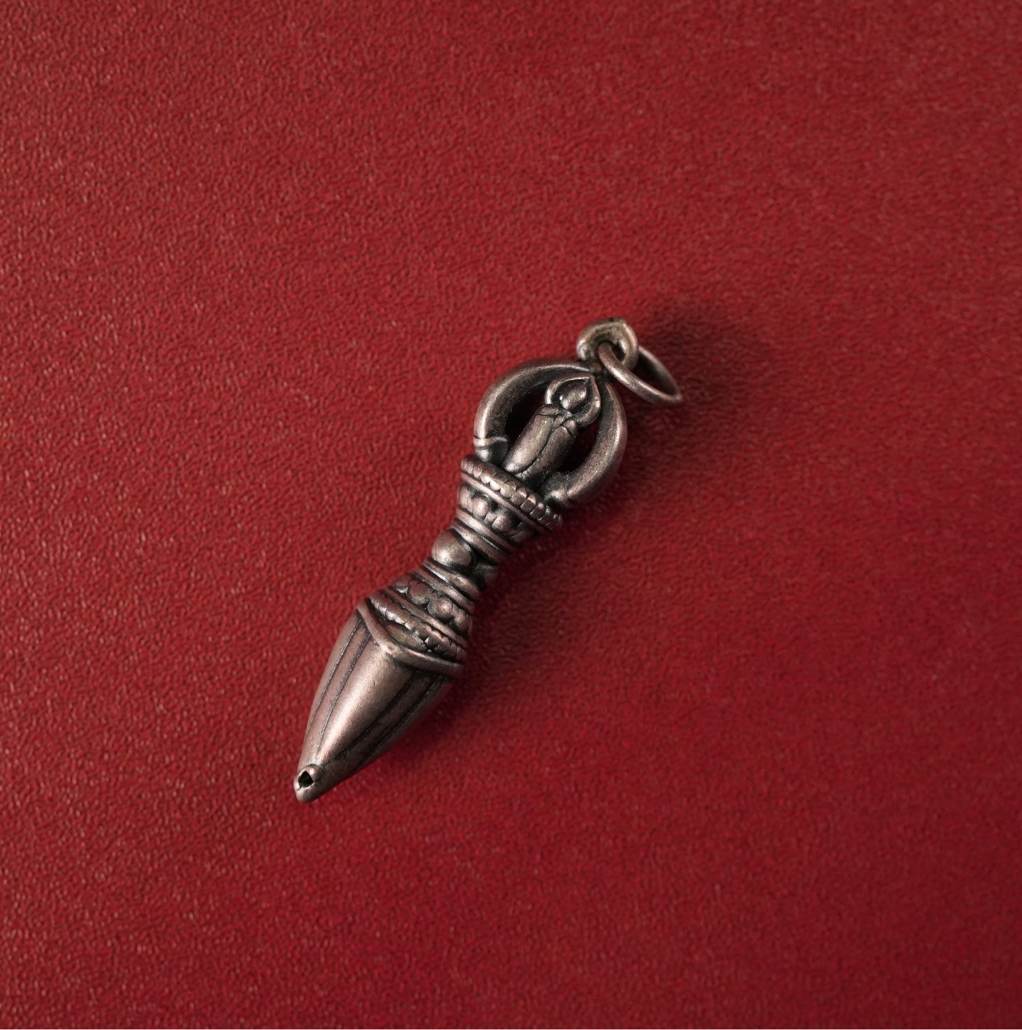 Charm bạc đao Phurba