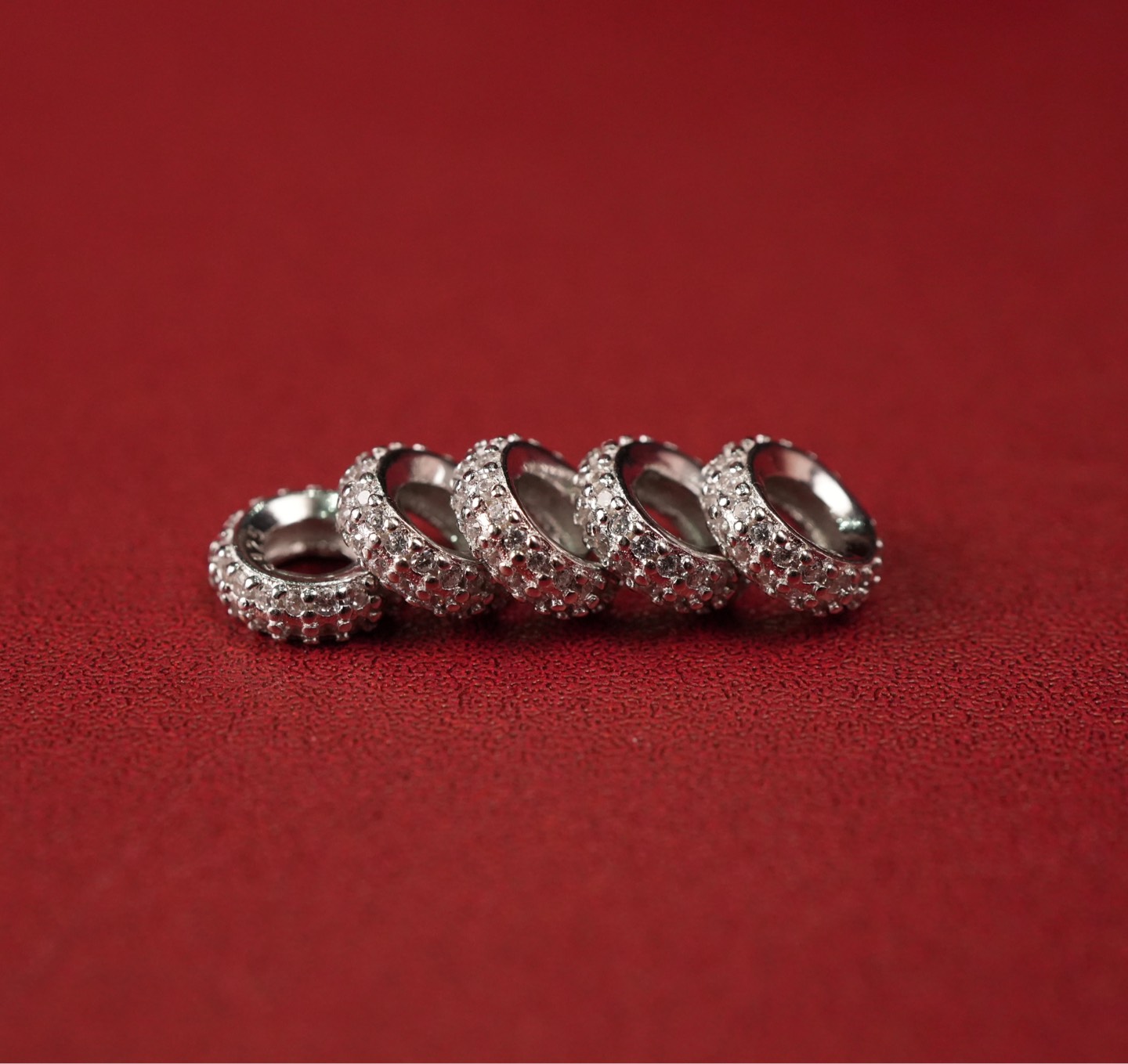 Charm bạc bánh xe đính đá