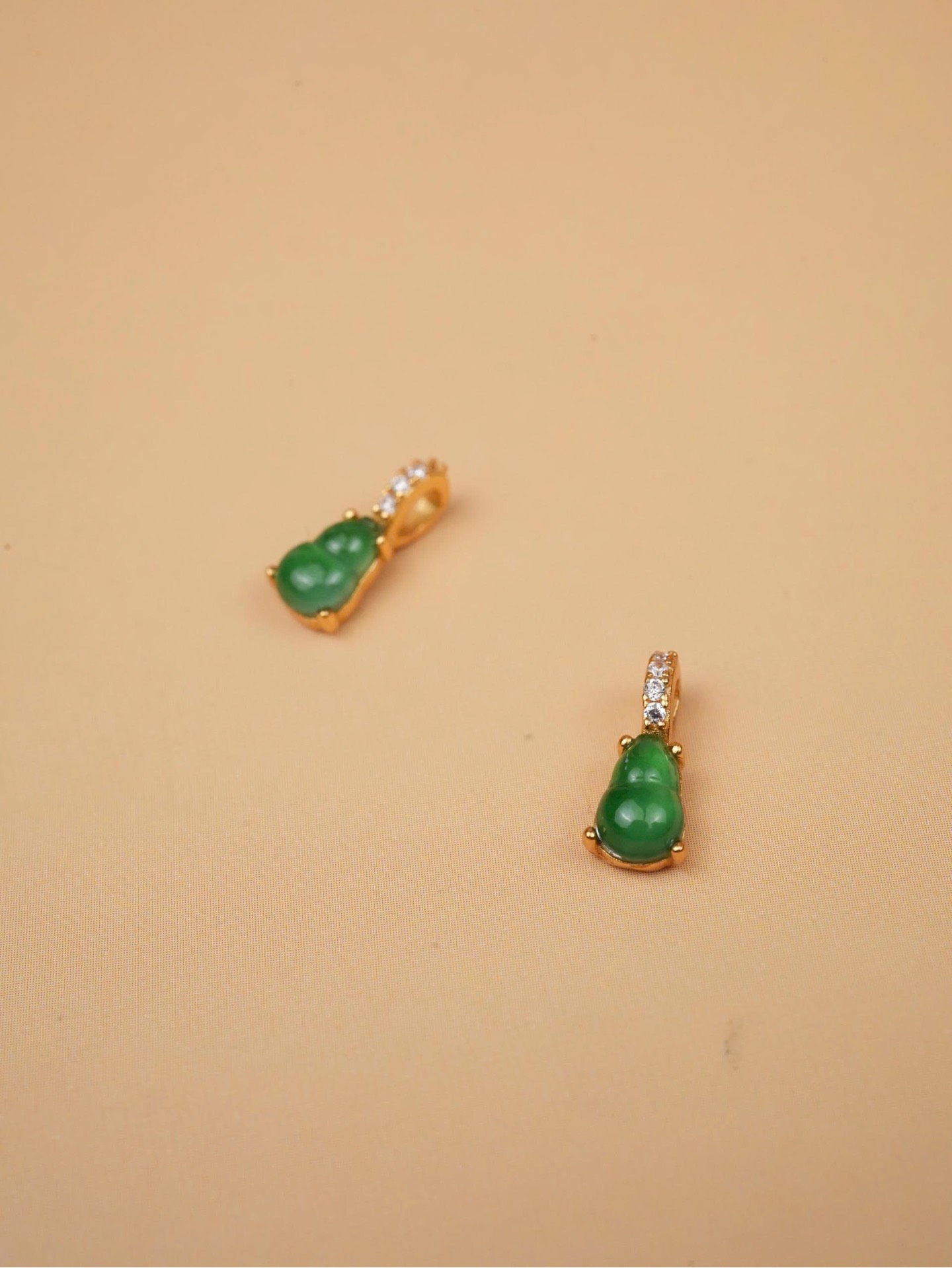 Charm bạc hồ lô phỉ thuý băng lục( Guatemala)