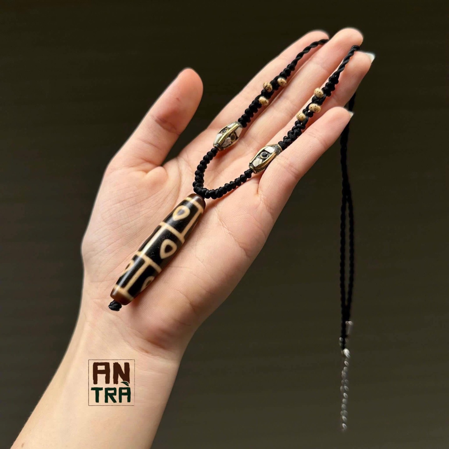 Vòng Dzi 9 mắt thân dầu size dài
