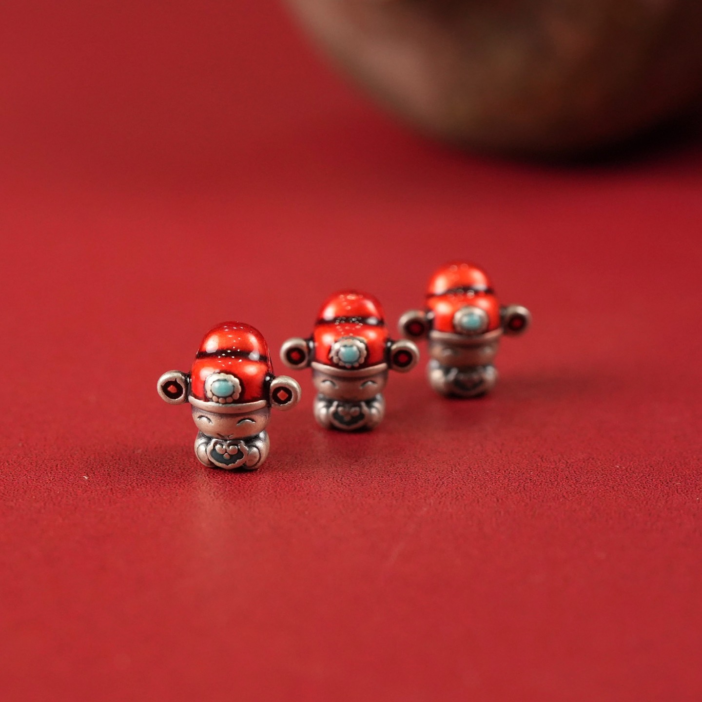 Charm bạc bé thần tài