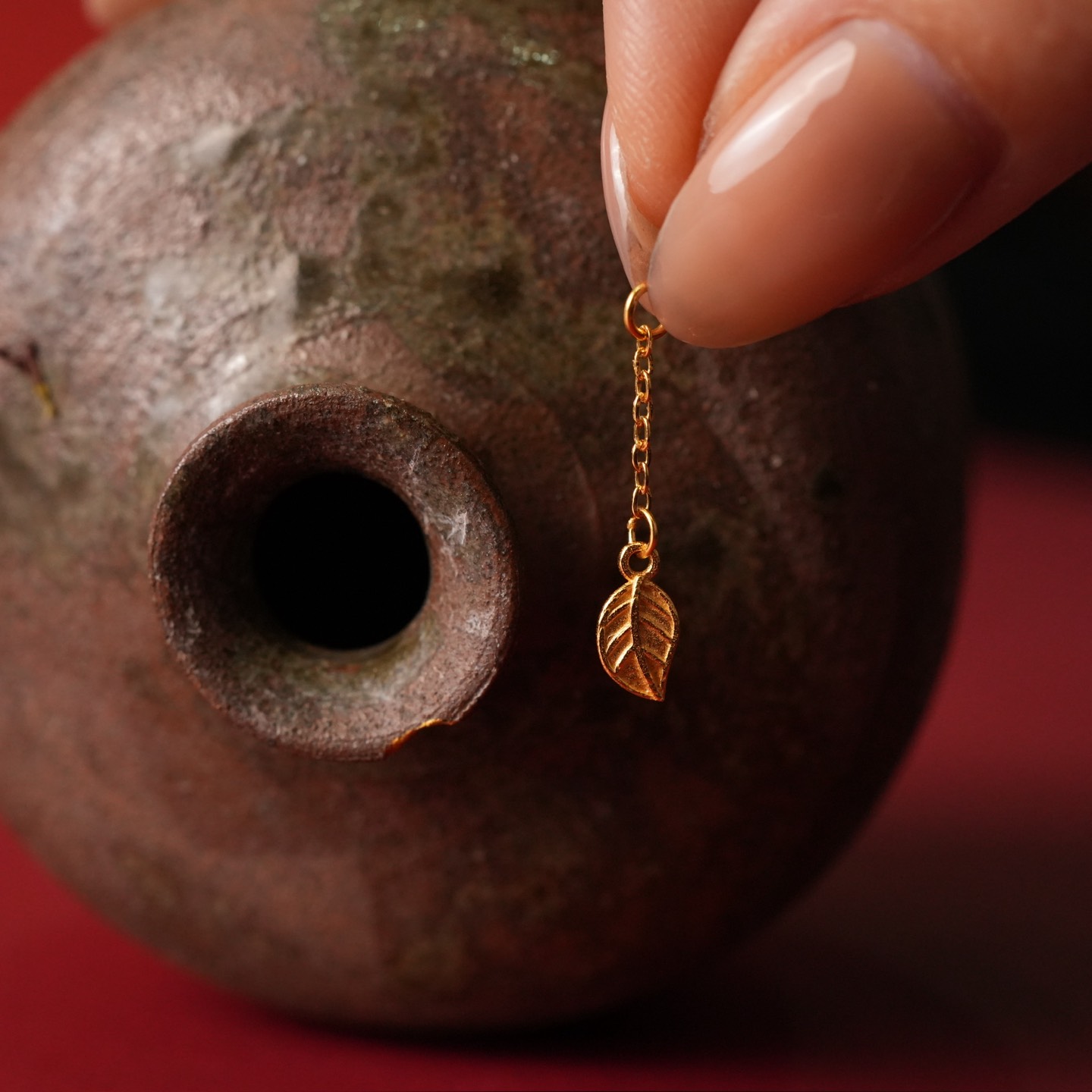 Charm rơi hình lá mạ vàng