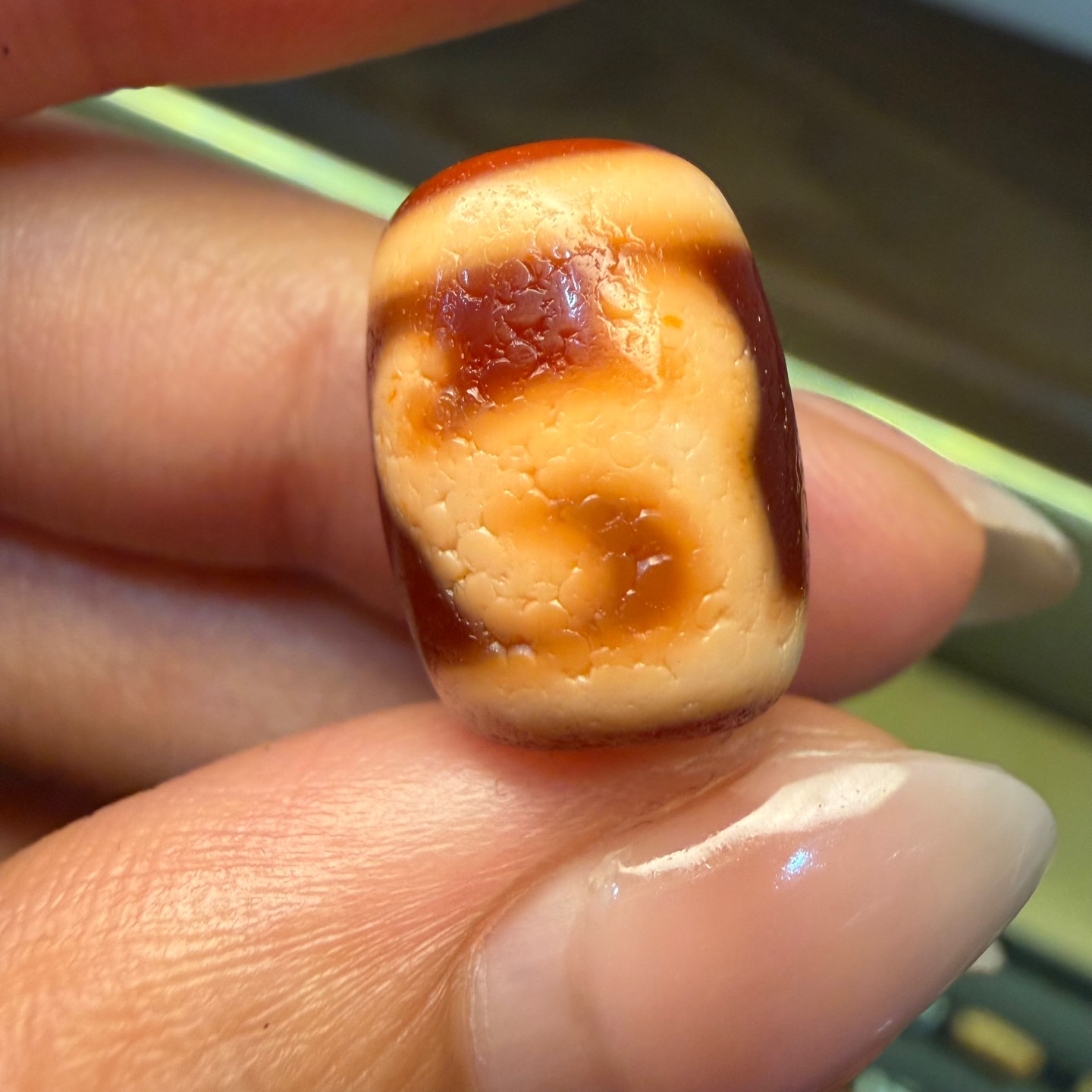 Tiny trụ lục độ mẫu hhc