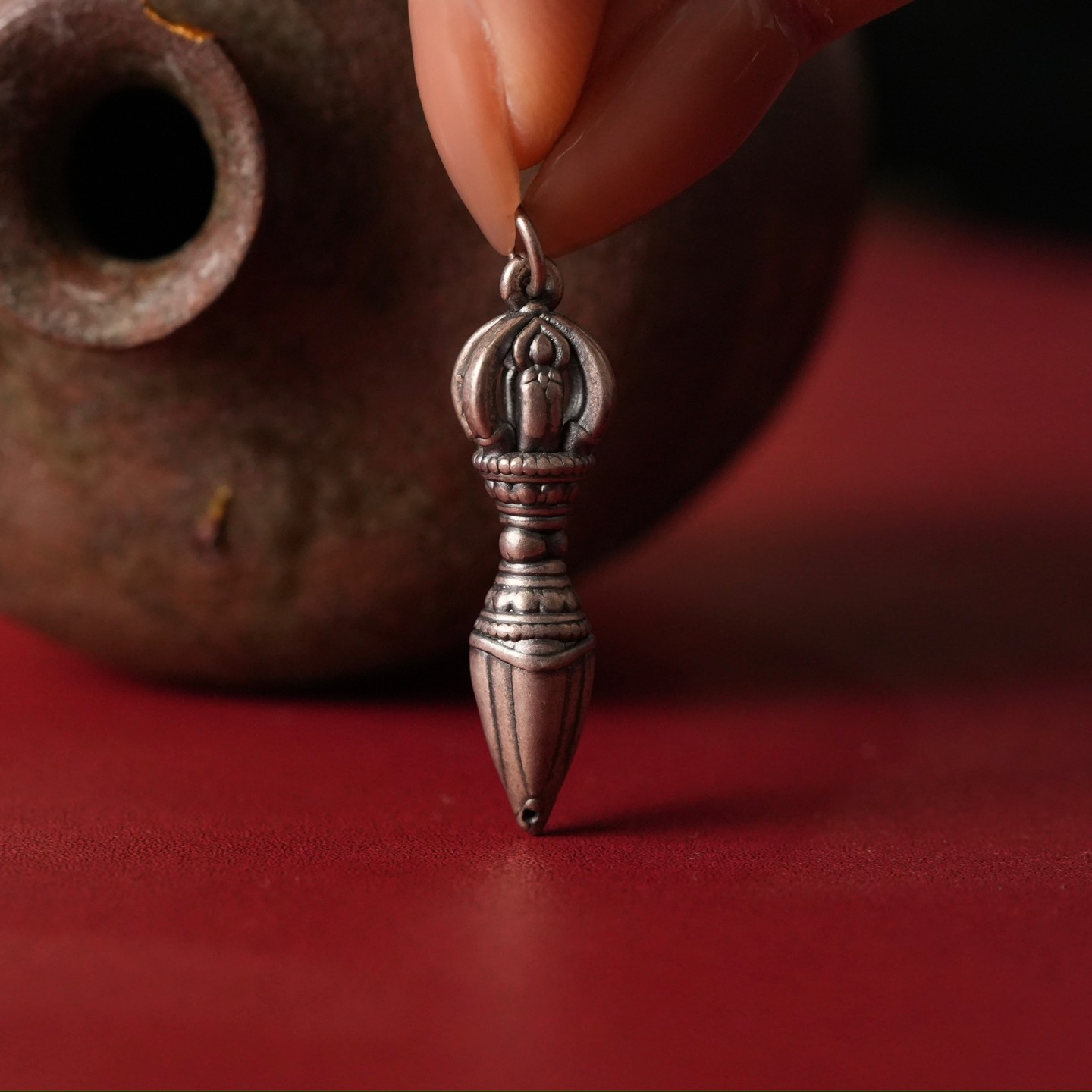 Charm bạc đao Phurba
