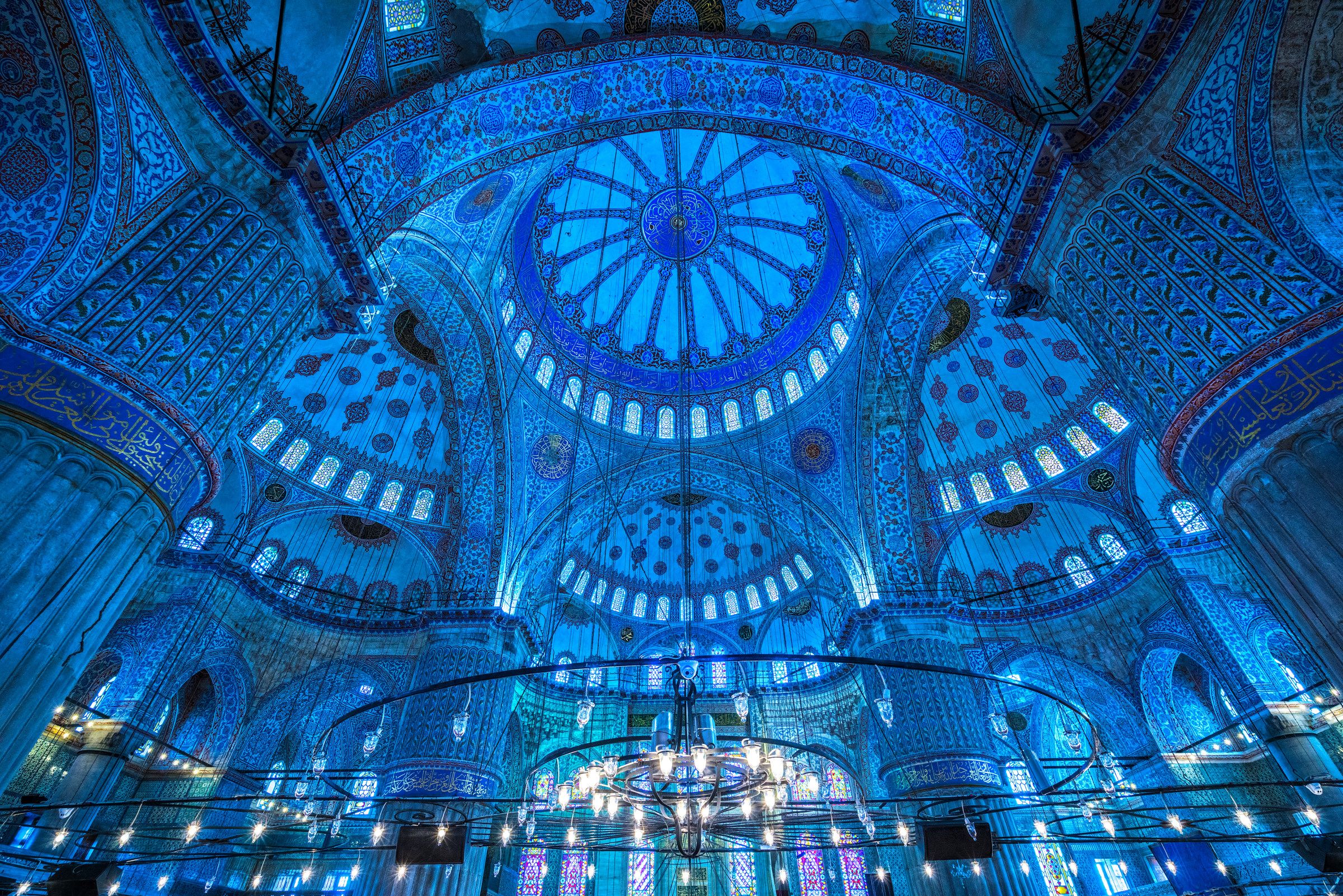 Blue Mosque: Sự thanh bình và vẻ đẹp kiêu sa của Istanbul