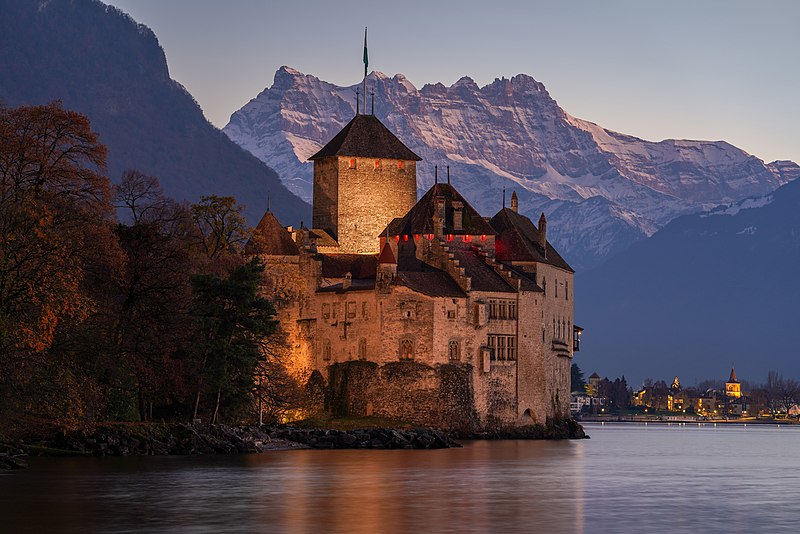 Vẻ Đẹp Lịch Sử của Château de Chillon