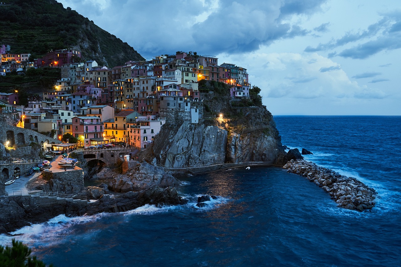 Cinque Terre: Hòa Mình Trong Bức Tranh Sống của Địa Trung Hải