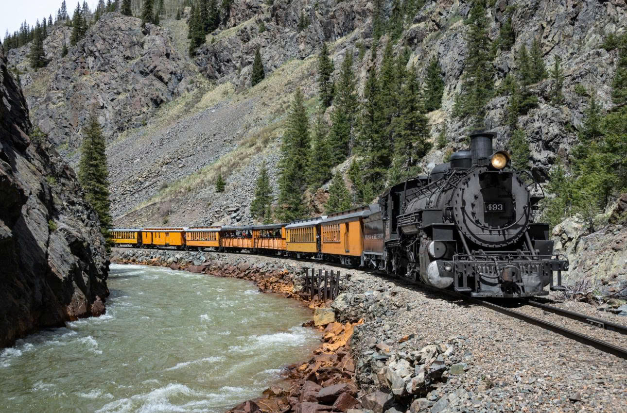 Durango & Silverton Narrow Gauge Railroad – Cuộc hành trình độc đáo vào quá khứ