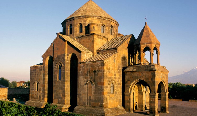 Echmiadzin – Nơi Hòa Mình trong Tâm Linh và Lịch Sử Armenia