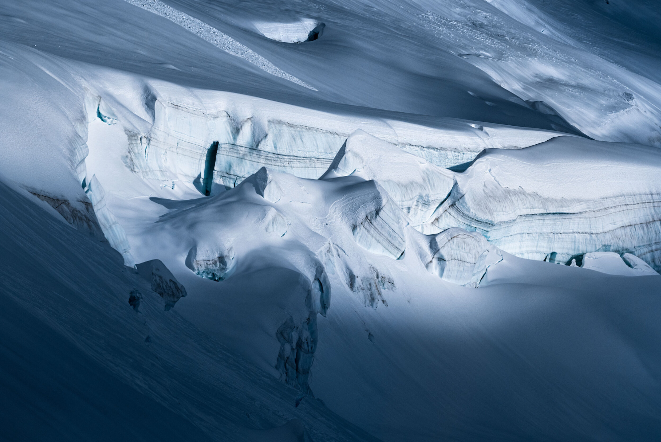 Eiger: Hành Trình Đỉnh Núi Khốc Liệt và Điều Kỳ Diệu Dưới Tuyết