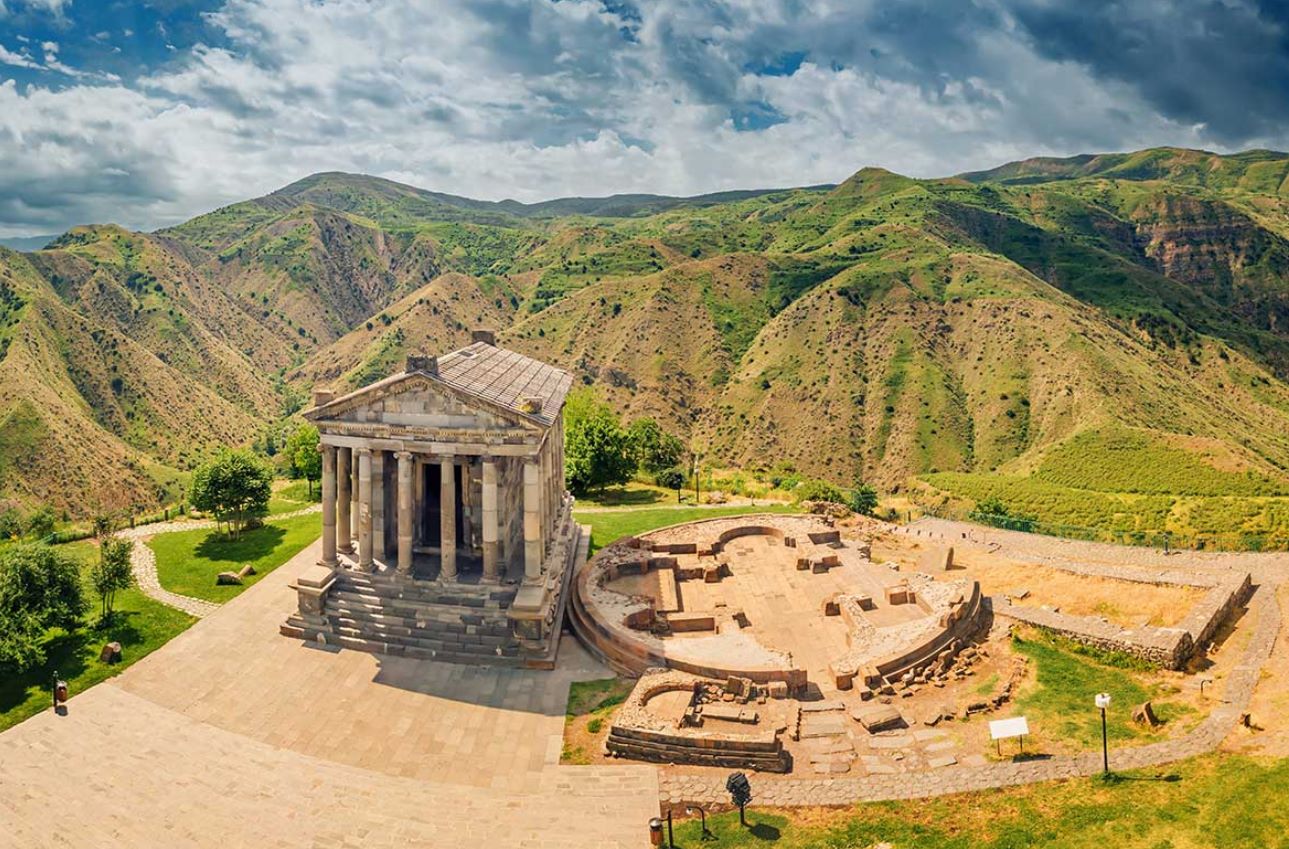 Garni – Hòa Mình vào Vẻ Đẹp Cổ Kính và Thiên Nhiên Hùng Vĩ của Armenia