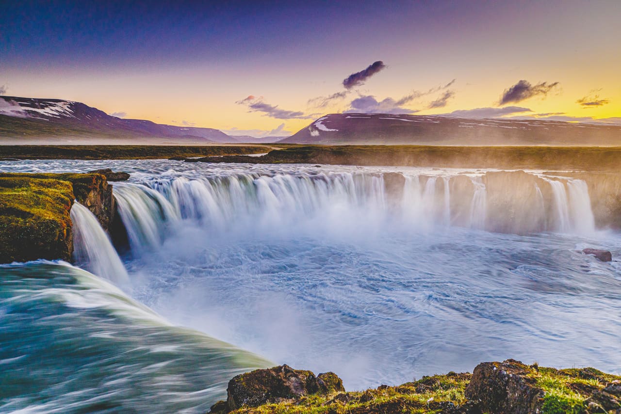 Thác Goðafoss: Vẻ đẹp Hùng vĩ và Chứng nhận Văn hóa của Iceland