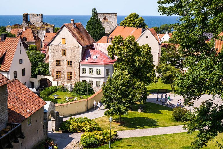 Gotland: Hòn Đảo Lịch Sử và Văn Hóa ở Biển Baltic