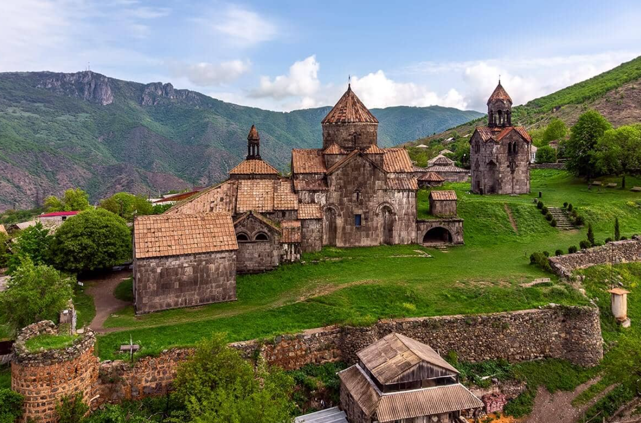 Ngôi làng lịch sử Haghpat: Diệu kỳ của Nghệ thuật và Văn hóa