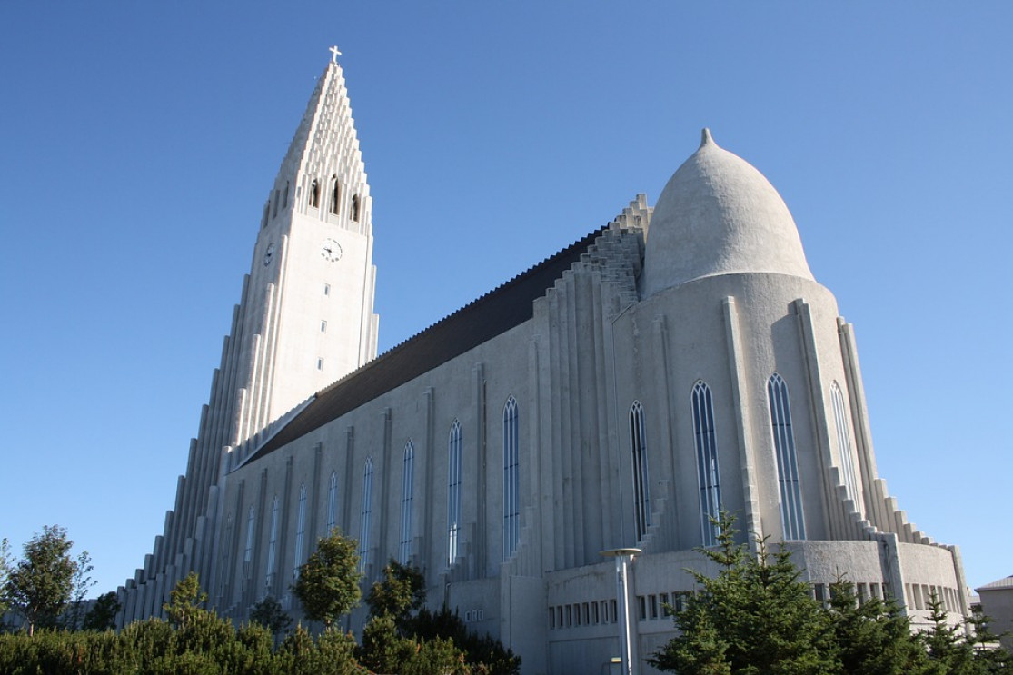 Tháp nhà thờ Hallgrímskirkja – Biểu tượng của tinh thần vững mạnh của Iceland