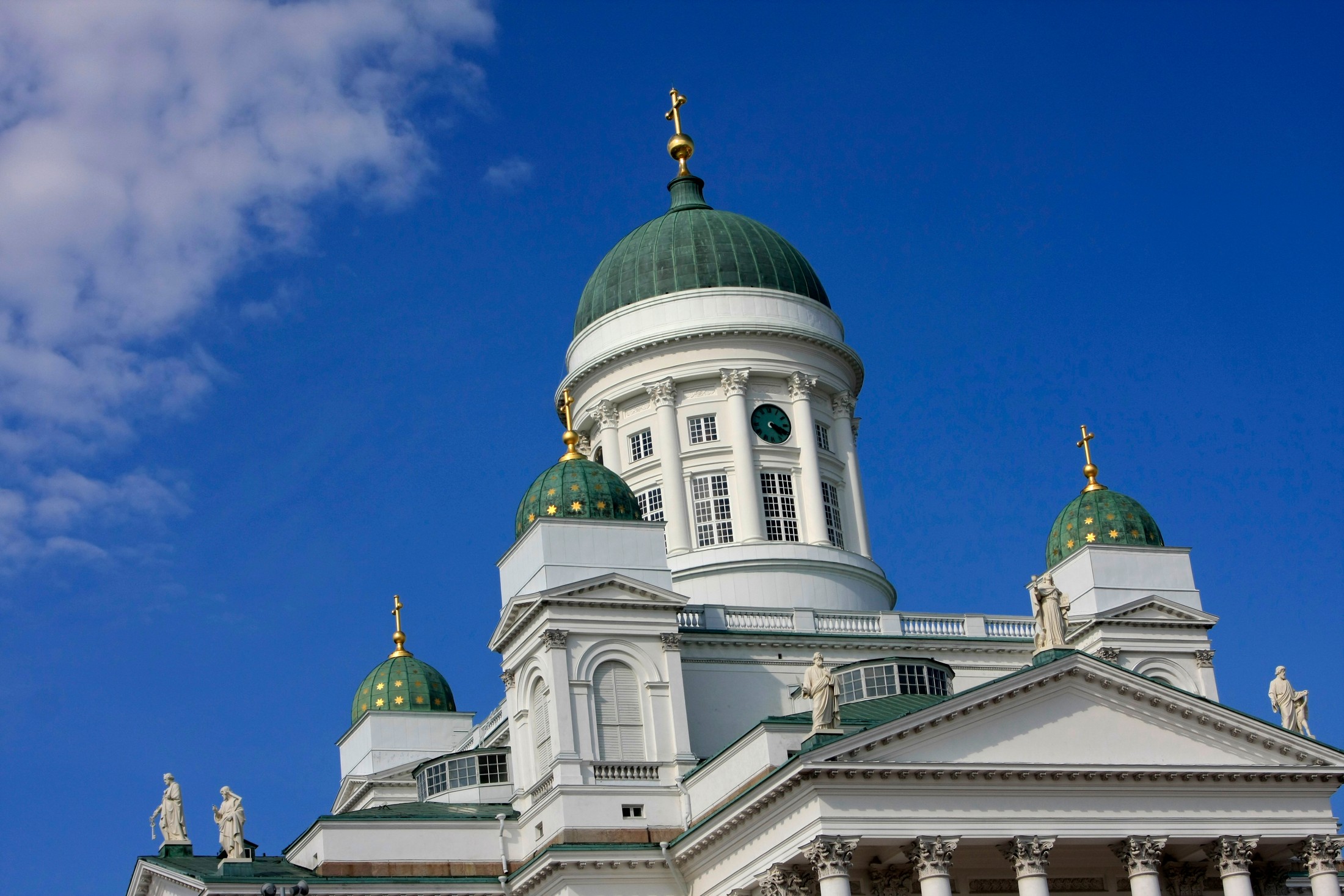 Tòa Thánh Đức Bà Helsinki: Biểu Tượng Kiến Trúc và Tôn Giáo Ở Thủ Đô Phần Lan