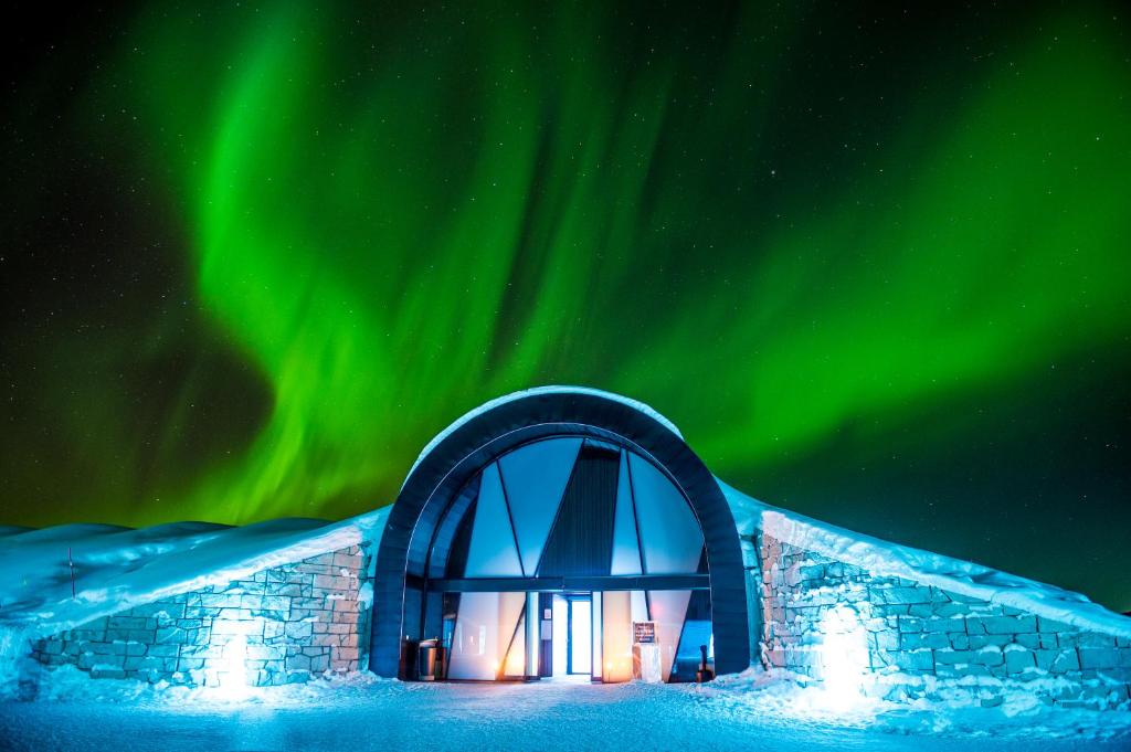 Icehotel: Trải Nghiệm Khách Sạn Băng Độc Đáo ở Kiruna