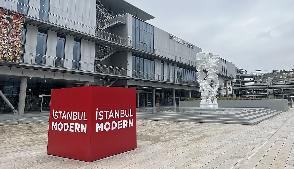 Istanbul Modern: Nơi Hội Tụ Nghệ Thuật Đương Đại