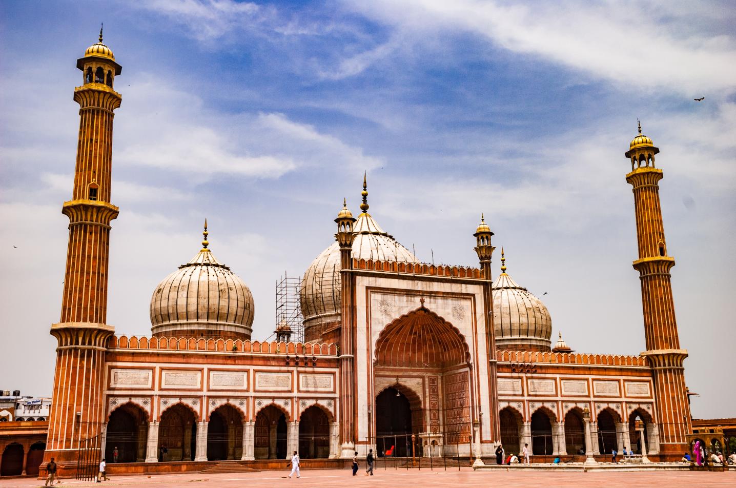 Hành Trình Tâm Linh tại Jama Masjid: Điểm Đến Tuyệt Vời Cho Du Khách Yêu Thích Văn Hóa Hồi Giáo